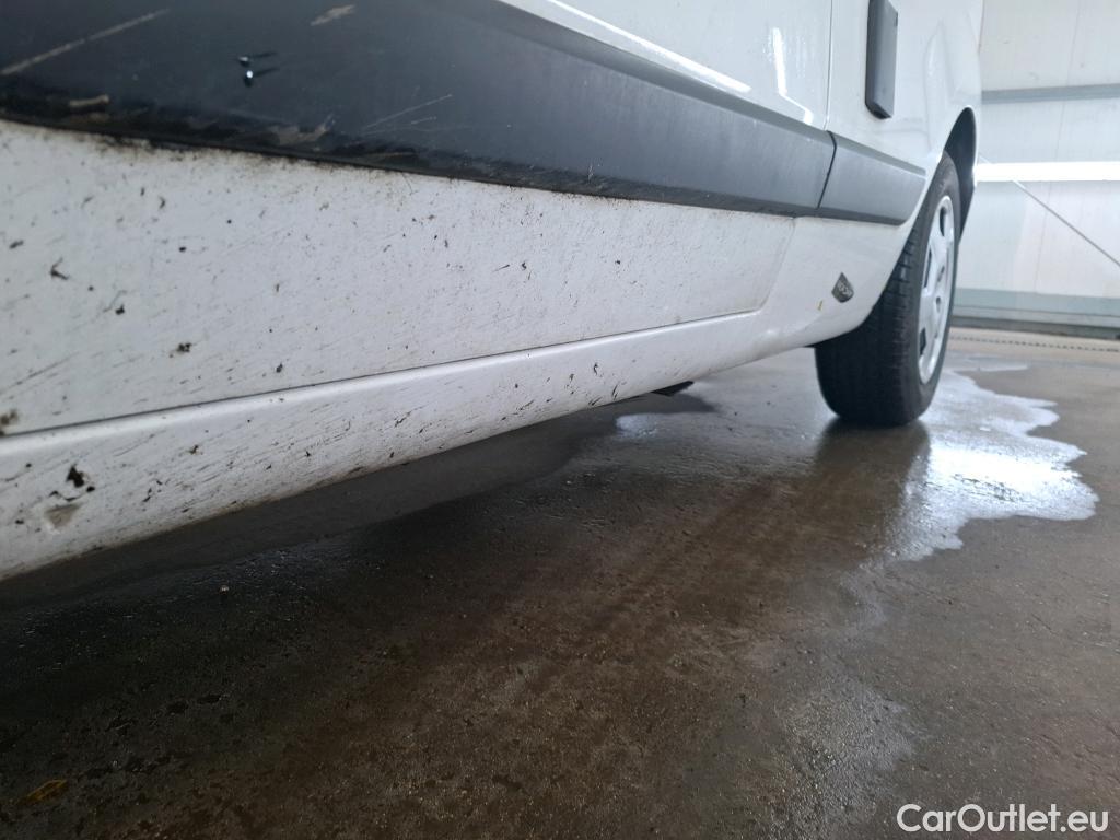  Fiat  Fiorino FIAT  / 2016 / 4P / Fourgonnette 1.3 Multijet 80 Pro Lounge #11