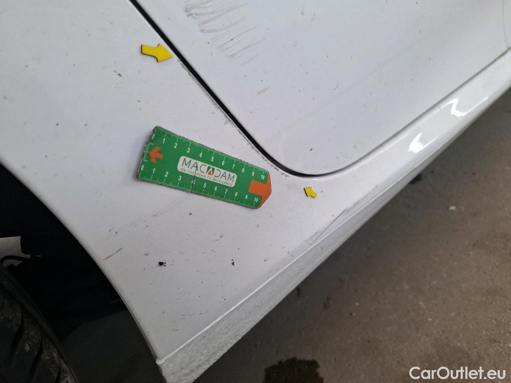  Peugeot  208  Premium 1.5 HDi 100CV BVM6 E6d #14