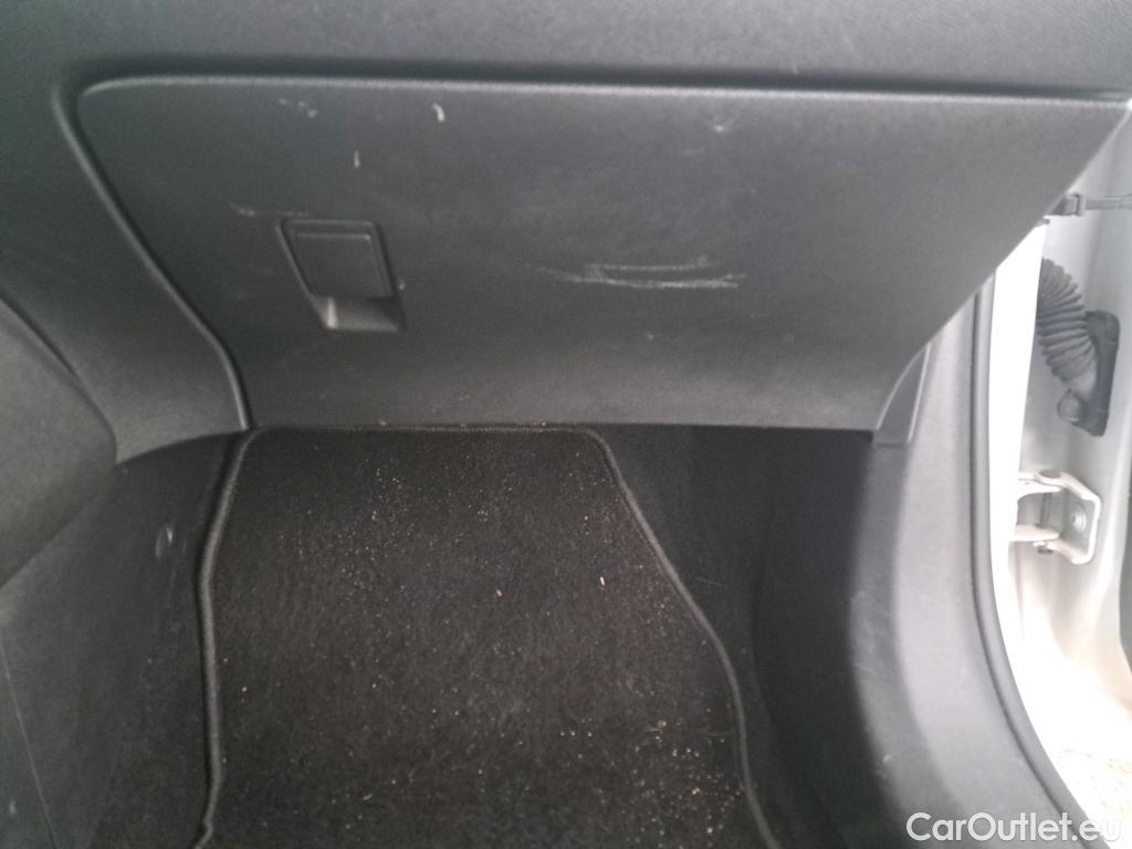  Peugeot  208  (e-) Active Business R 50kWh BVA / TRANSFO VP VF #8