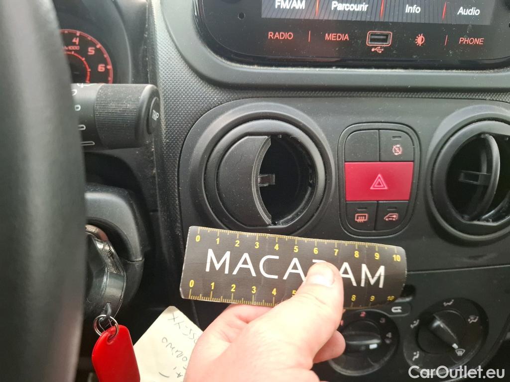  Fiat  Fiorino FIAT  / 2016 / 4P / Fourgonnette 1.3 Multijet 80 Pro Lounge #31