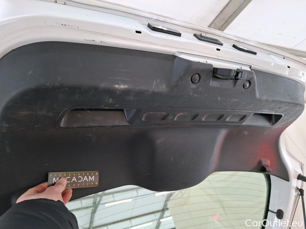  Citroen  C3  Société Feel 1.5 BlueHDI 100CV BVM6 E6d #1