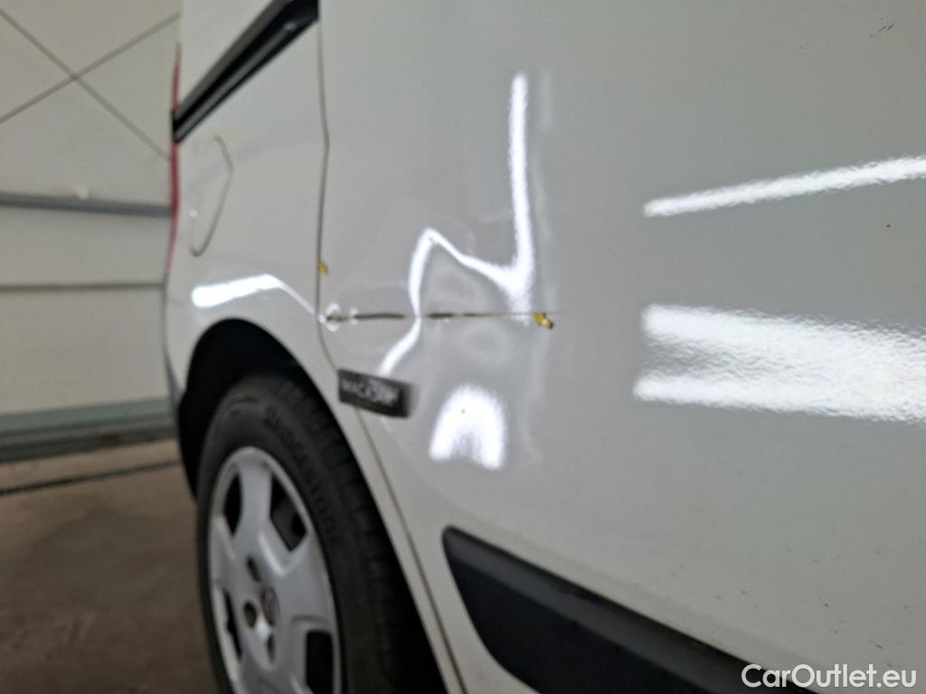  Fiat  Fiorino FIAT  / 2016 / 4P / Fourgonnette 1.3 Multijet 80 Pro Lounge #20