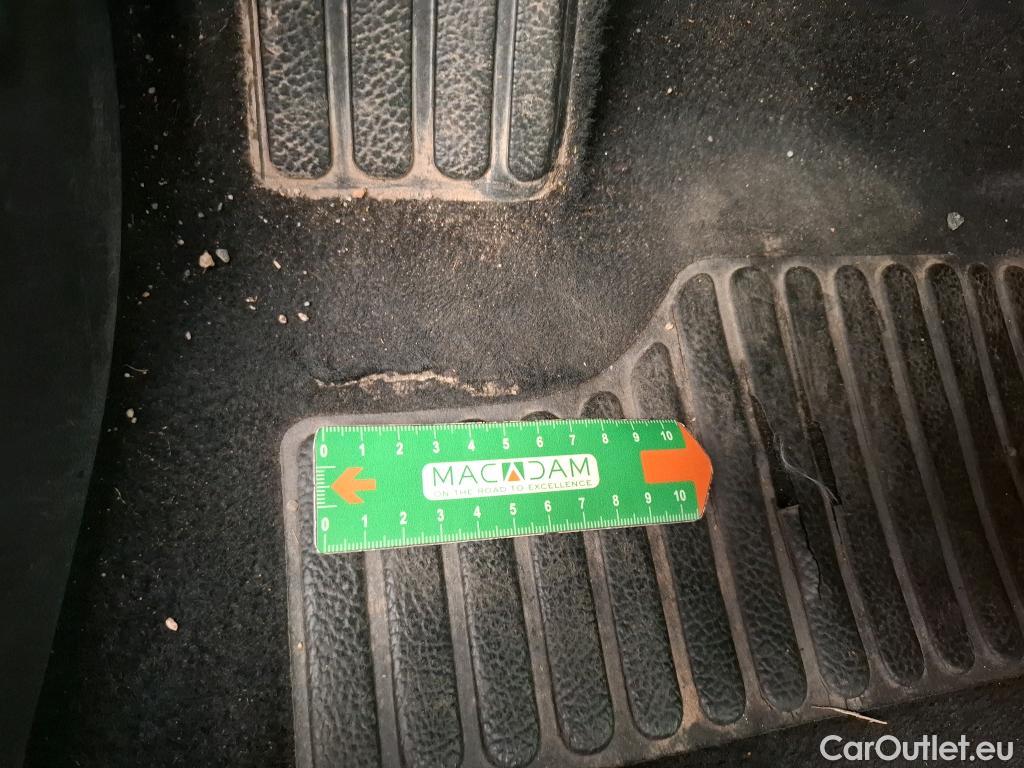  Renault  Clio  IV Air MediaNav 1.5 dCi 90CV BVM5 E6 #34