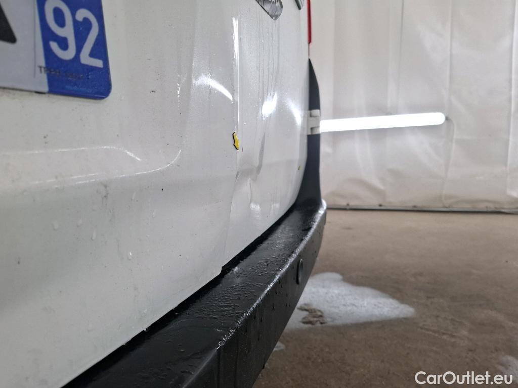  Fiat  Fiorino FIAT  / 2016 / 4P / Fourgonnette 1.3 Multijet 80 Pro Lounge #9