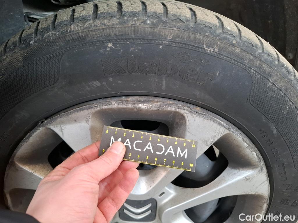  Citroen  C3  Société Feel 1.5 BlueHDI 100CV BVM6 E6d #12