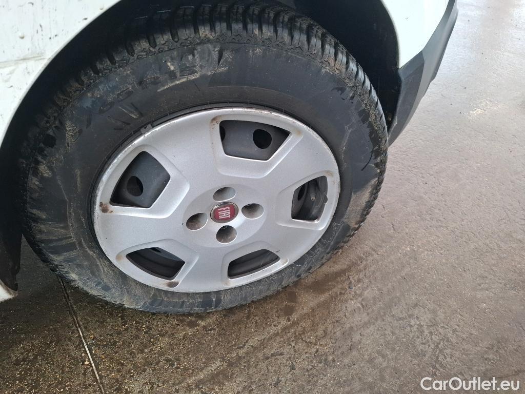  Fiat  Fiorino FIAT  / 2016 / 4P / Fourgonnette 1.3 Multijet 80 Pro Lounge #34