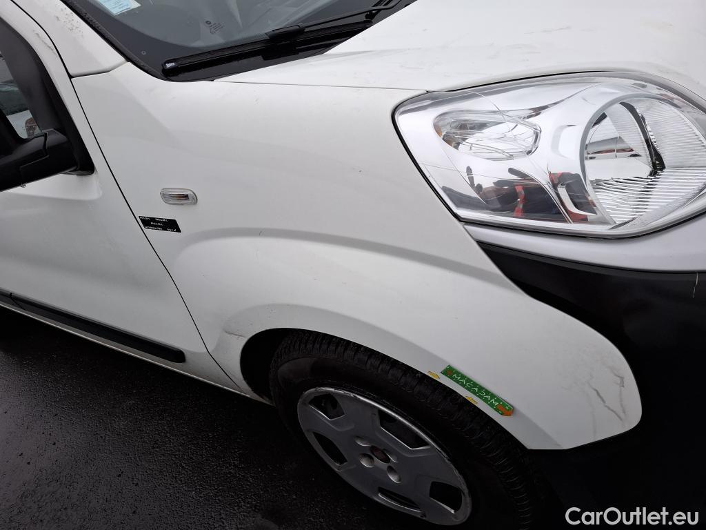  Fiat  Fiorino FIAT  / 2016 / 4P / Fourgonnette 1.3 Multijet 80 Pro Lounge #28