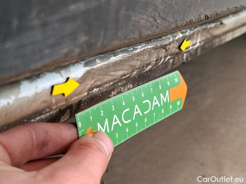  Renault  Trafic RENAULT  / 2019 / 4P / Fourgon tole FG GCF L2H1 1300 dCi 120 #42