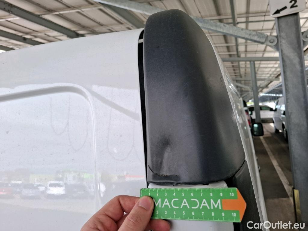  Renault  Trafic  III Fourgon L2H1 3T Confort 2.0 dCi 130CV BVM6 E6d #41