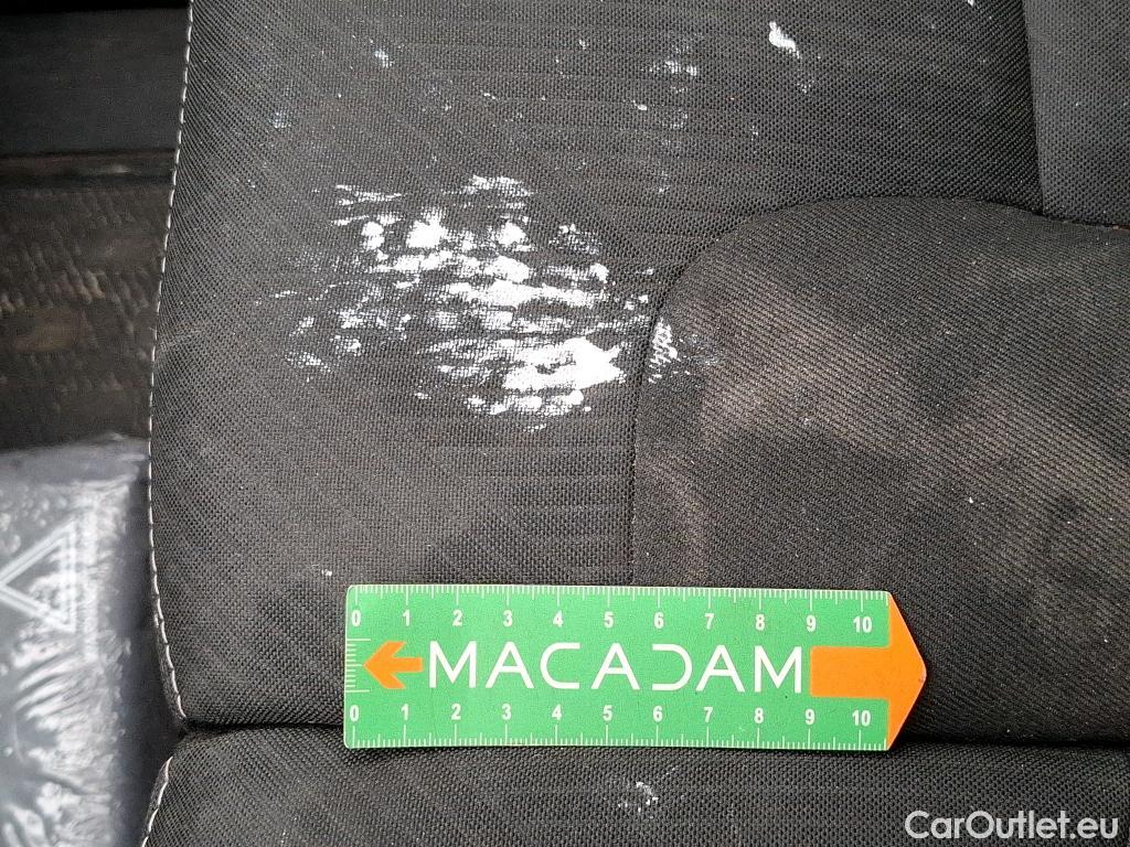  Renault  Trafic RENAULT  / 2019 / 4P / Fourgon tole FG GCF L2H1 1300 dCi 120 #26