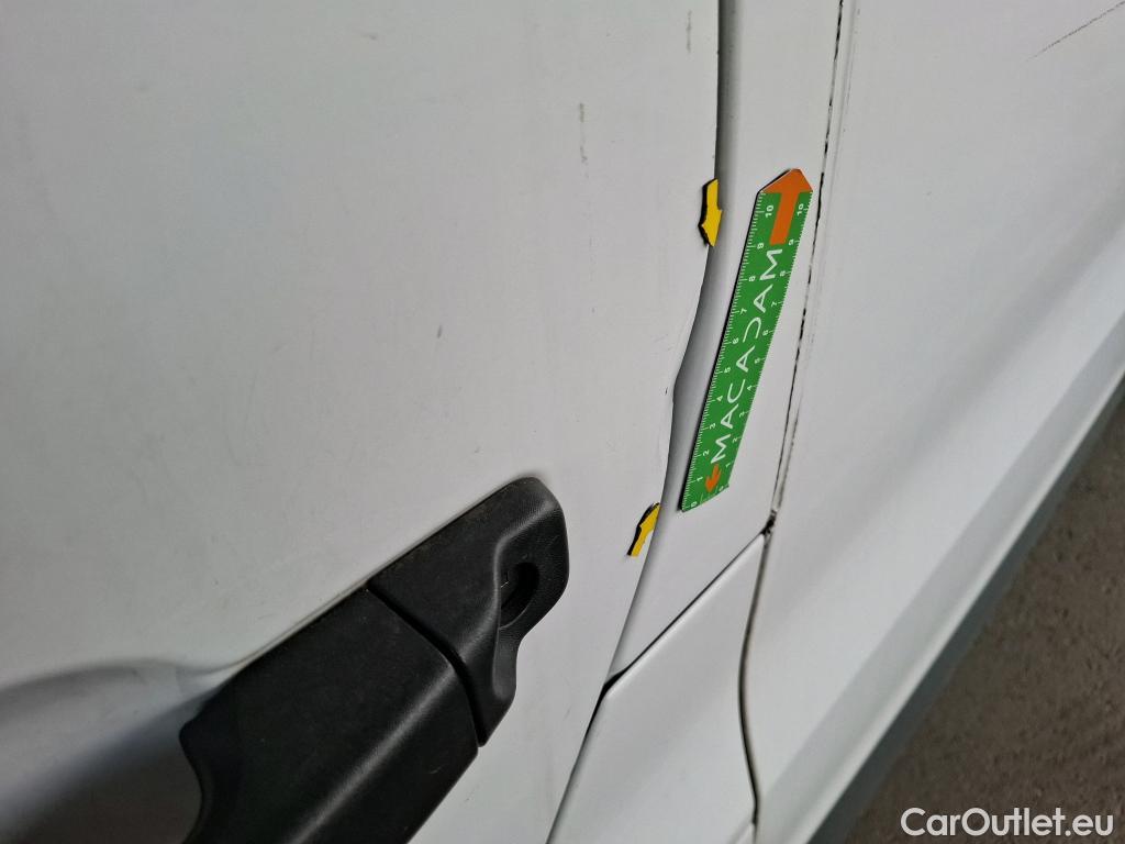  Renault  Trafic  III Fourgon L2H1 3T Confort 2.0 dCi 130CV BVM6 E6d #9