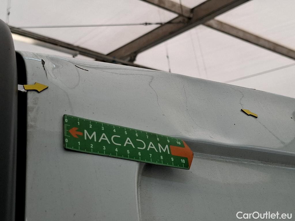  Renault  Trafic RENAULT  / 2019 / 4P / Fourgon tole FG GCF L2H1 1300 dCi 120 #11