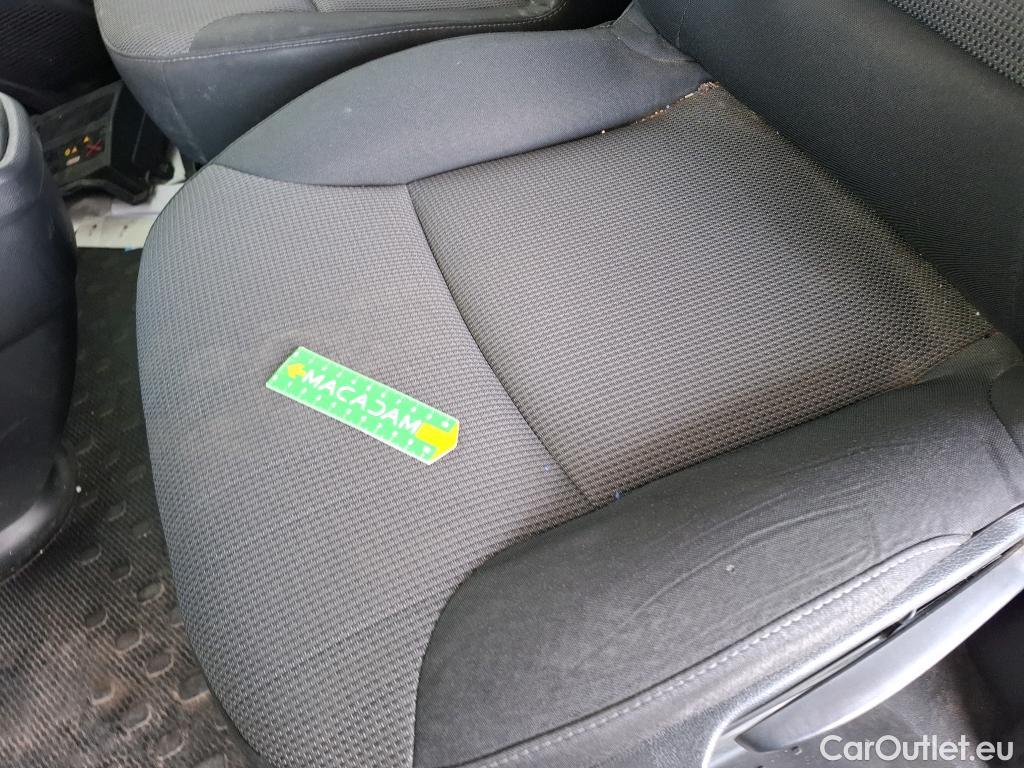  Renault  Trafic  III Fourgon L2H1 3T Confort 2.0 dCi 130CV BVM6 E6d #36