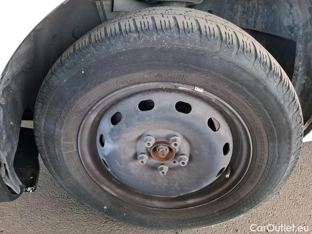  Renault  Trafic  III Fourgon L2H1 3T Confort 2.0 dCi 130CV BVM6 E6d #16