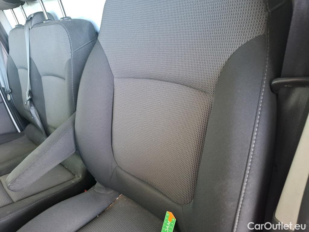  Renault  Trafic  III Fourgon L2H1 3T Confort 2.0 dCi 130CV BVM6 E6d #37