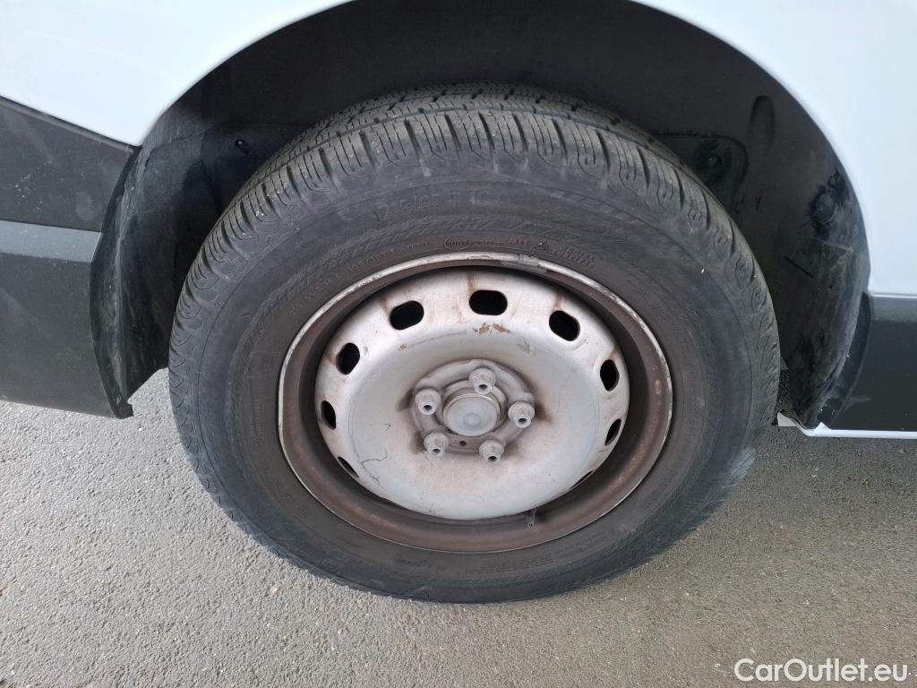  Renault  Trafic  III Fourgon L2H1 3T Confort 2.0 dCi 130CV BVM6 E6d #24