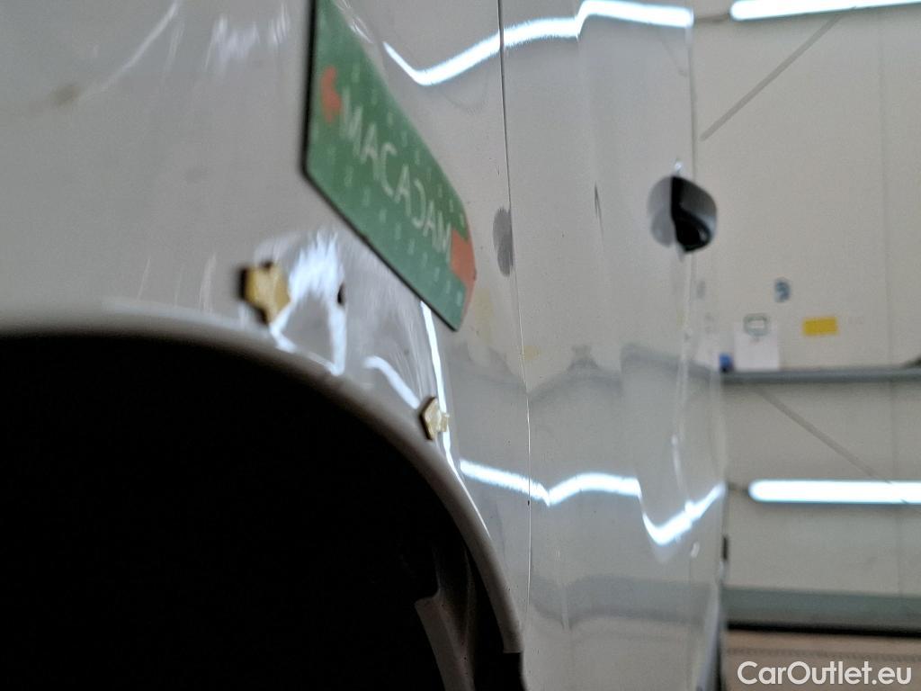  Renault  Trafic RENAULT  / 2019 / 4P / Fourgon tole FG GCF L2H1 1300 dCi 120 #48