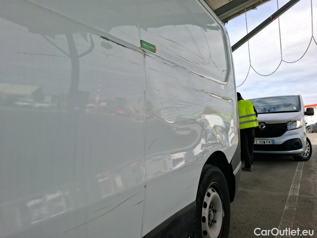  Renault  Trafic  III Fourgon L2H1 3T Confort 2.0 dCi 130CV BVM6 E6d #3