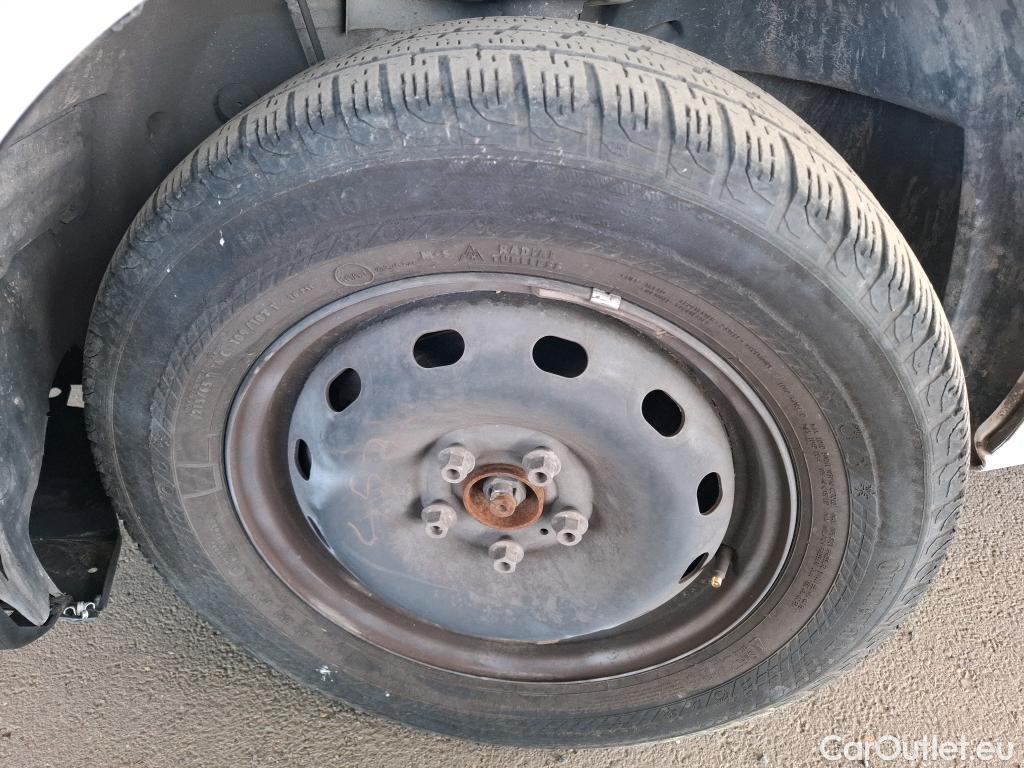  Renault  Trafic  III Fourgon L2H1 3T Confort 2.0 dCi 130CV BVM6 E6d #33