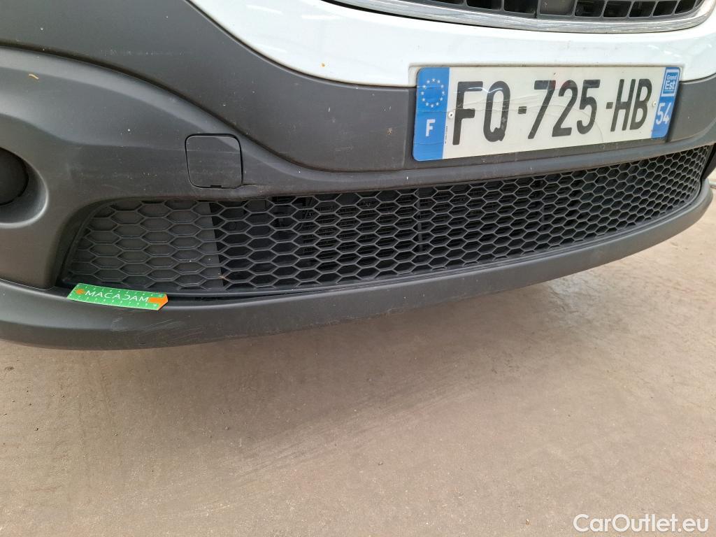  Renault  Trafic RENAULT  / 2019 / 4P / Fourgon tole FG GCF L2H1 1300 dCi 120 #61