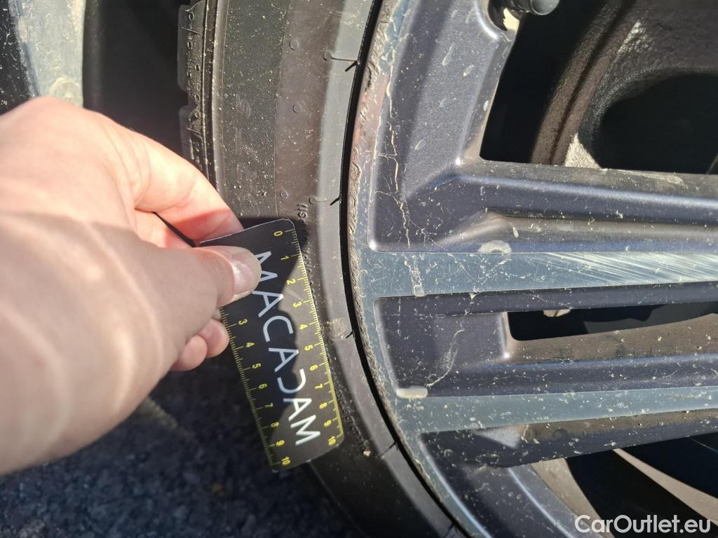  Bmw  Serie 1 BMW Série 1 / 2019 / 5P / Berline 116i Business Design #6