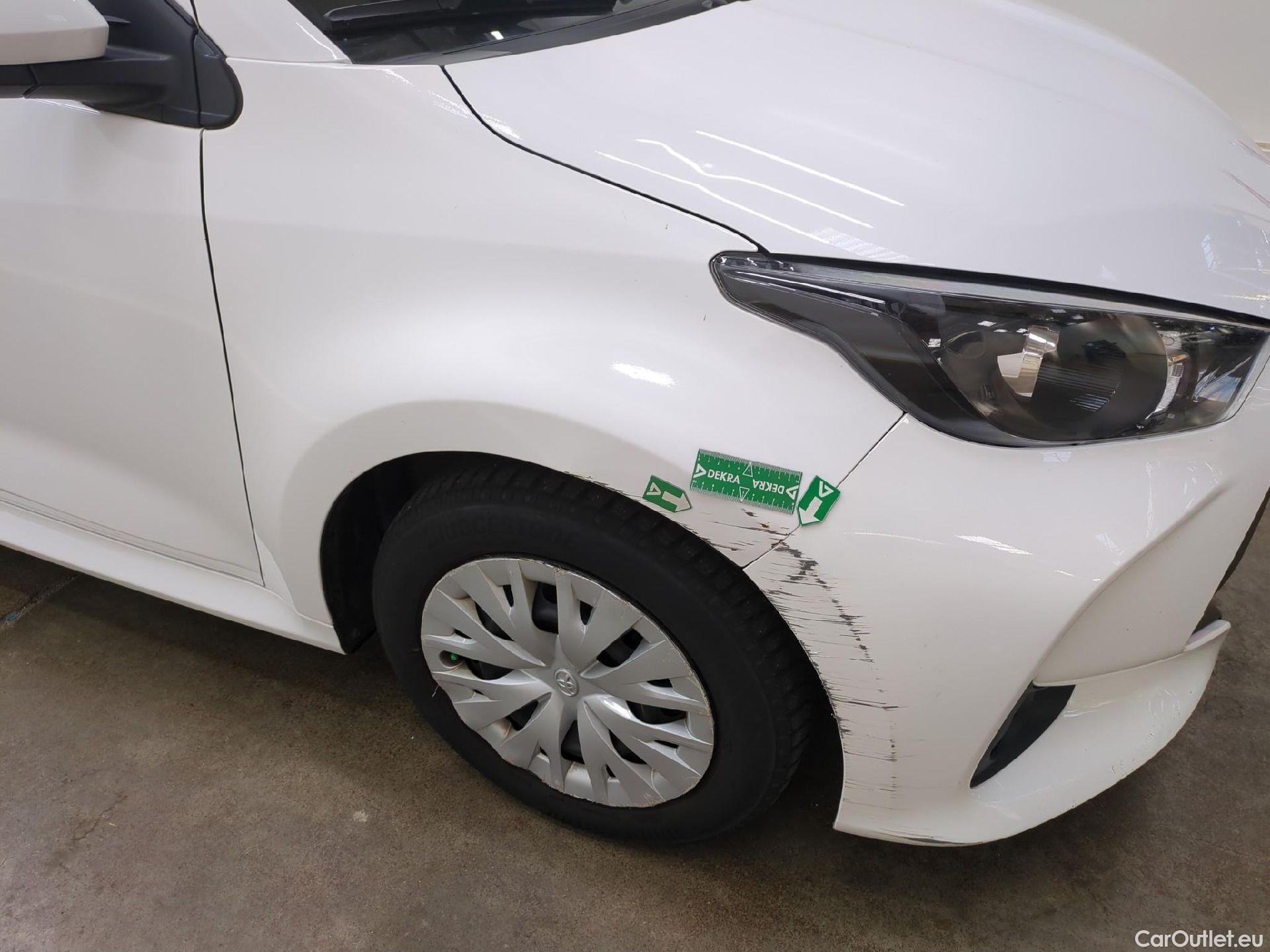  Toyota  Yaris TOYOTA  Hybride / 2019 / 5P / Berline Hybride 116h Dynamic Business Beyond Zer #13