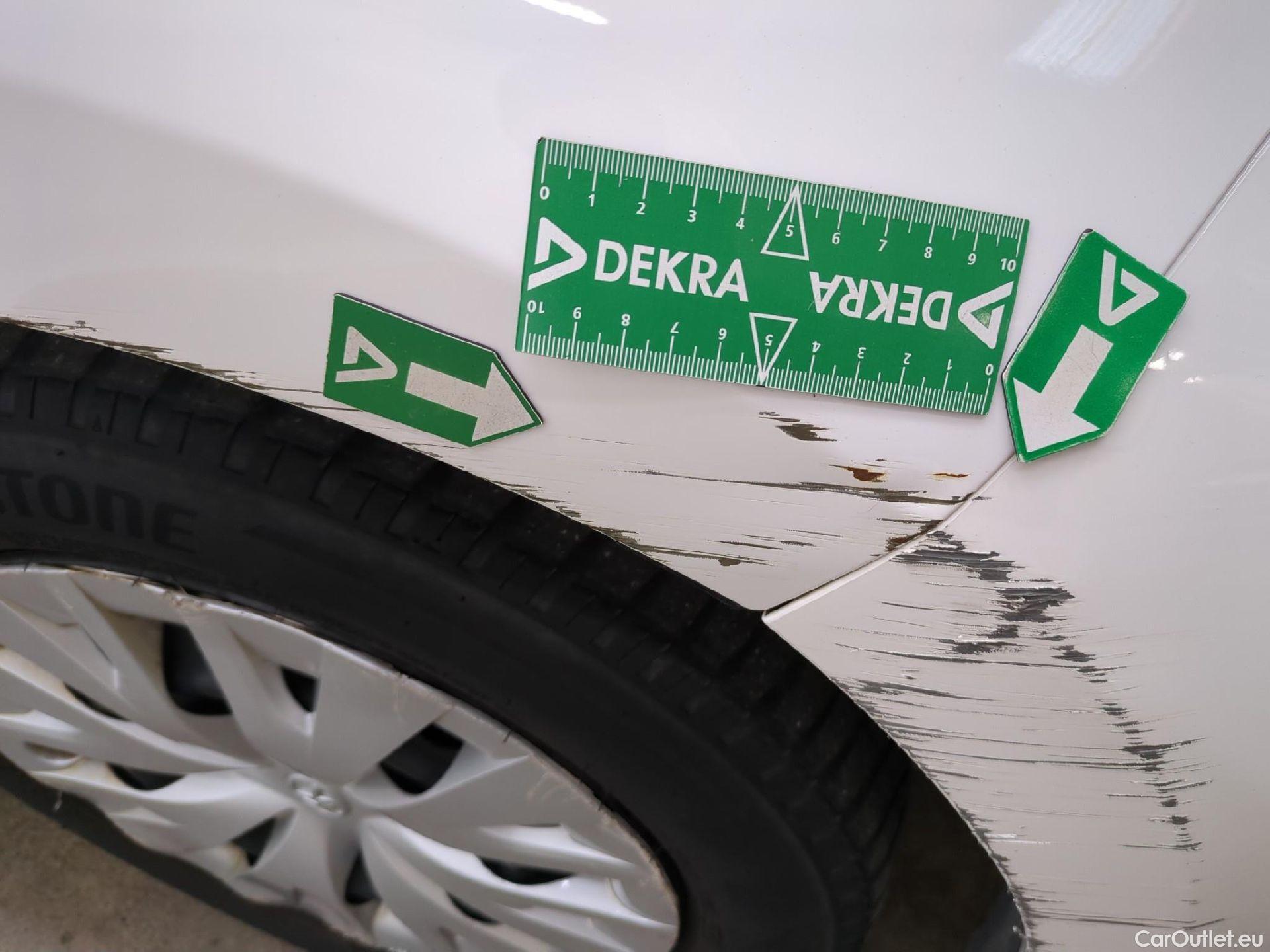  Toyota  Yaris TOYOTA  Hybride / 2019 / 5P / Berline Hybride 116h Dynamic Business Beyond Zer #12