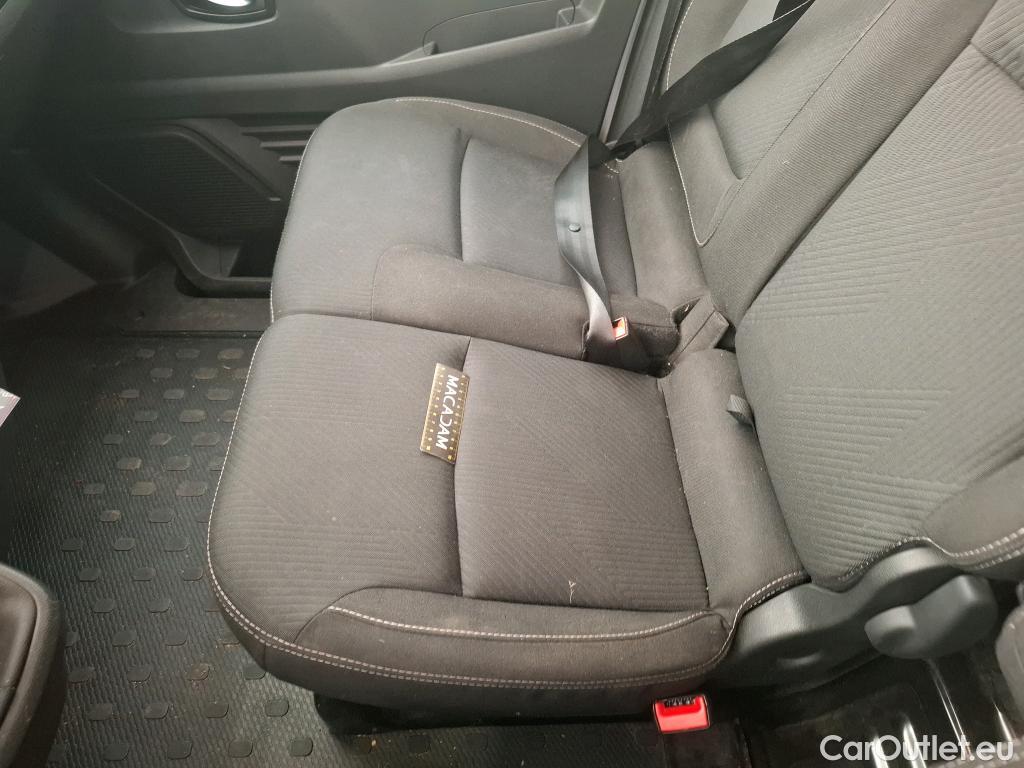  Renault  Trafic  Fourgon L2H1 3T Grand Confort 2.0 dCi 130CV BVM6 E6d #39