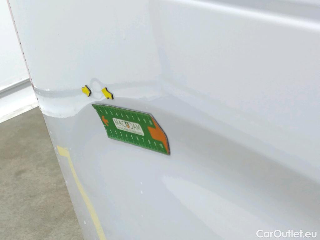  Citroen  Berlingo CITROEN  VU 4p Fourgonnette M 650kg BlueHDi 100 SandS BVM Driver #26