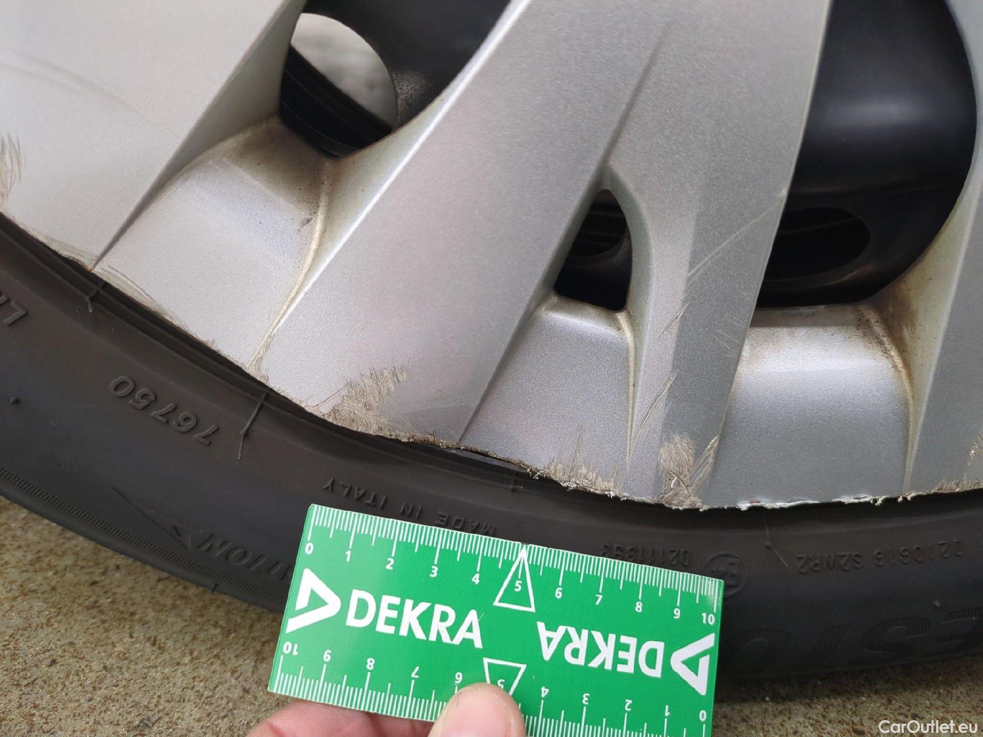  Toyota  Yaris TOYOTA  Hybride / 2019 / 5P / Berline Hybride 116h Dynamic Business Beyond Zer #11