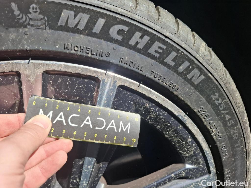  Bmw  Serie 1 BMW Série 1 / 2019 / 5P / Berline 116i Business Design #10