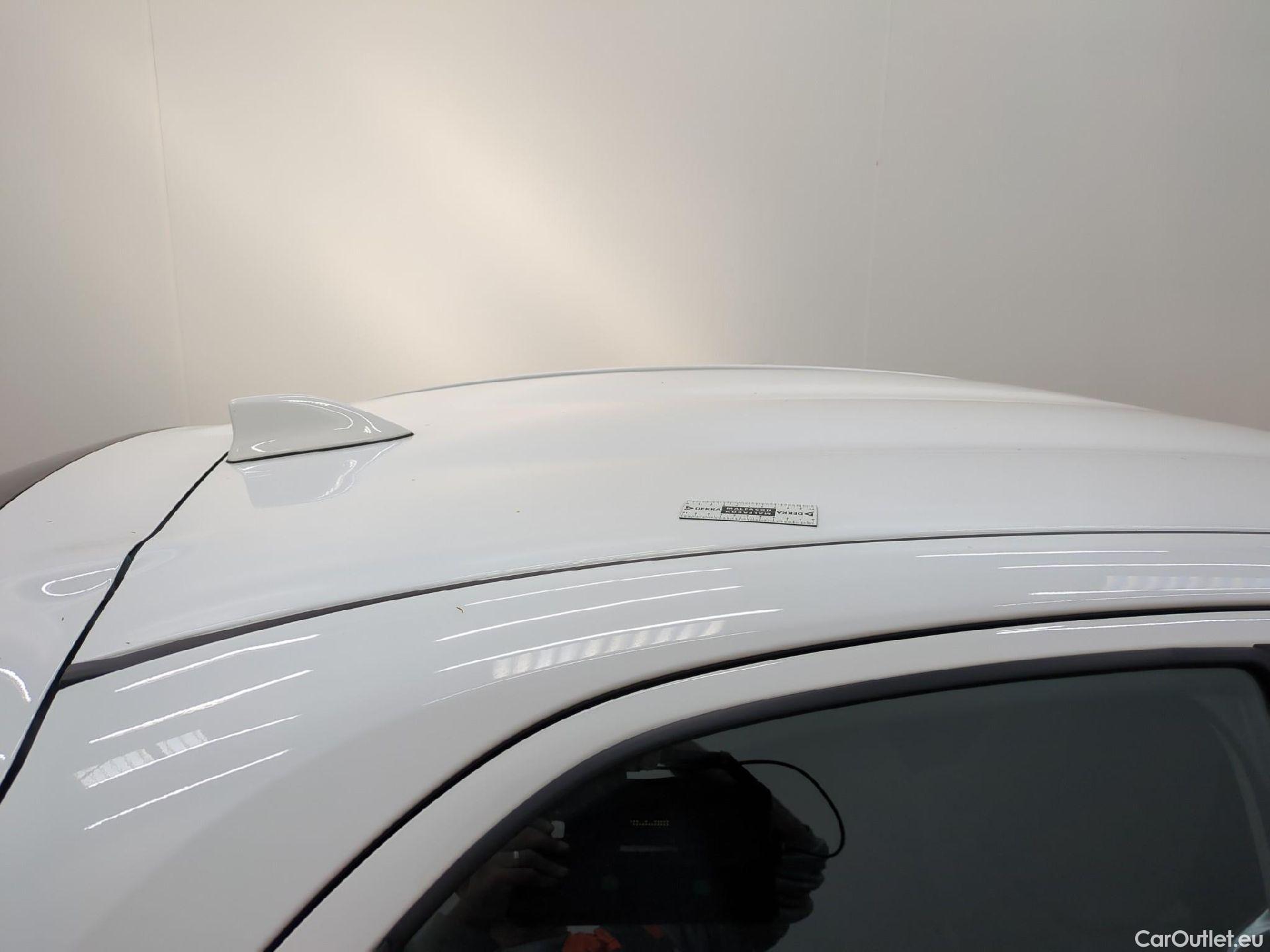  Toyota  Yaris TOYOTA  Hybride / 2019 / 5P / Berline Hybride 116h Dynamic Business Beyond Zer #40