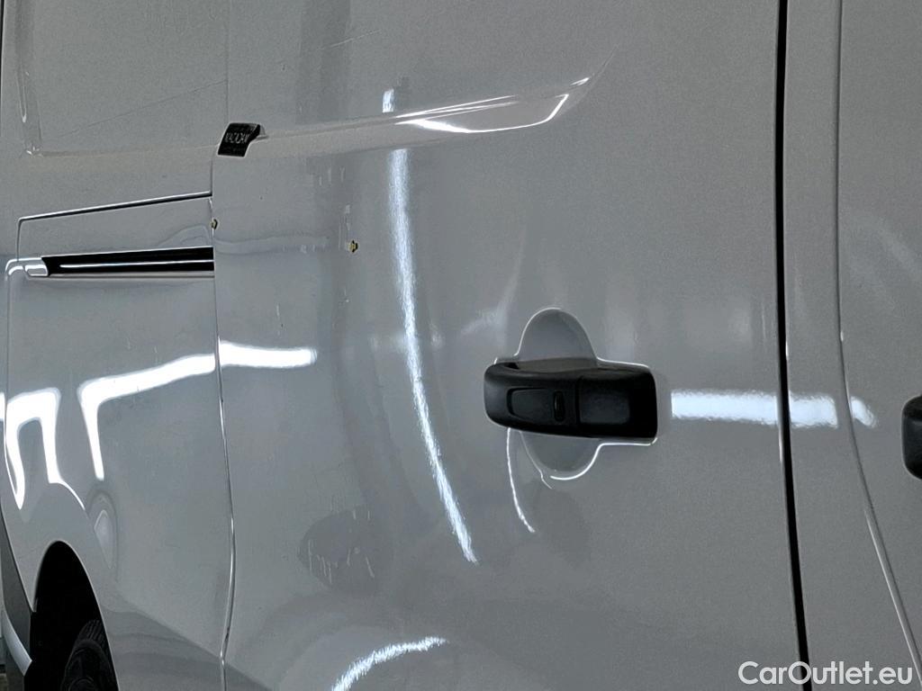  Renault  Trafic  Fourgon L2H1 3T Grand Confort 2.0 dCi 130CV BVM6 E6d #31