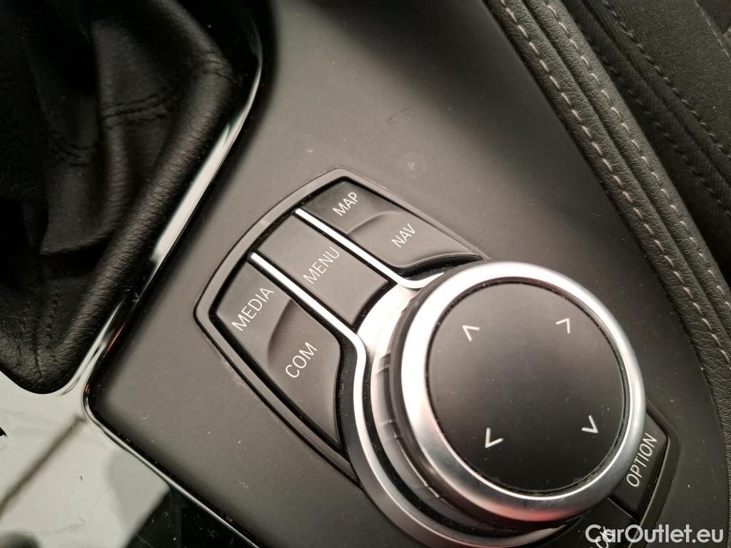  Bmw  X2 BMW  2017 5P SUV sDrive18i Business Design #17