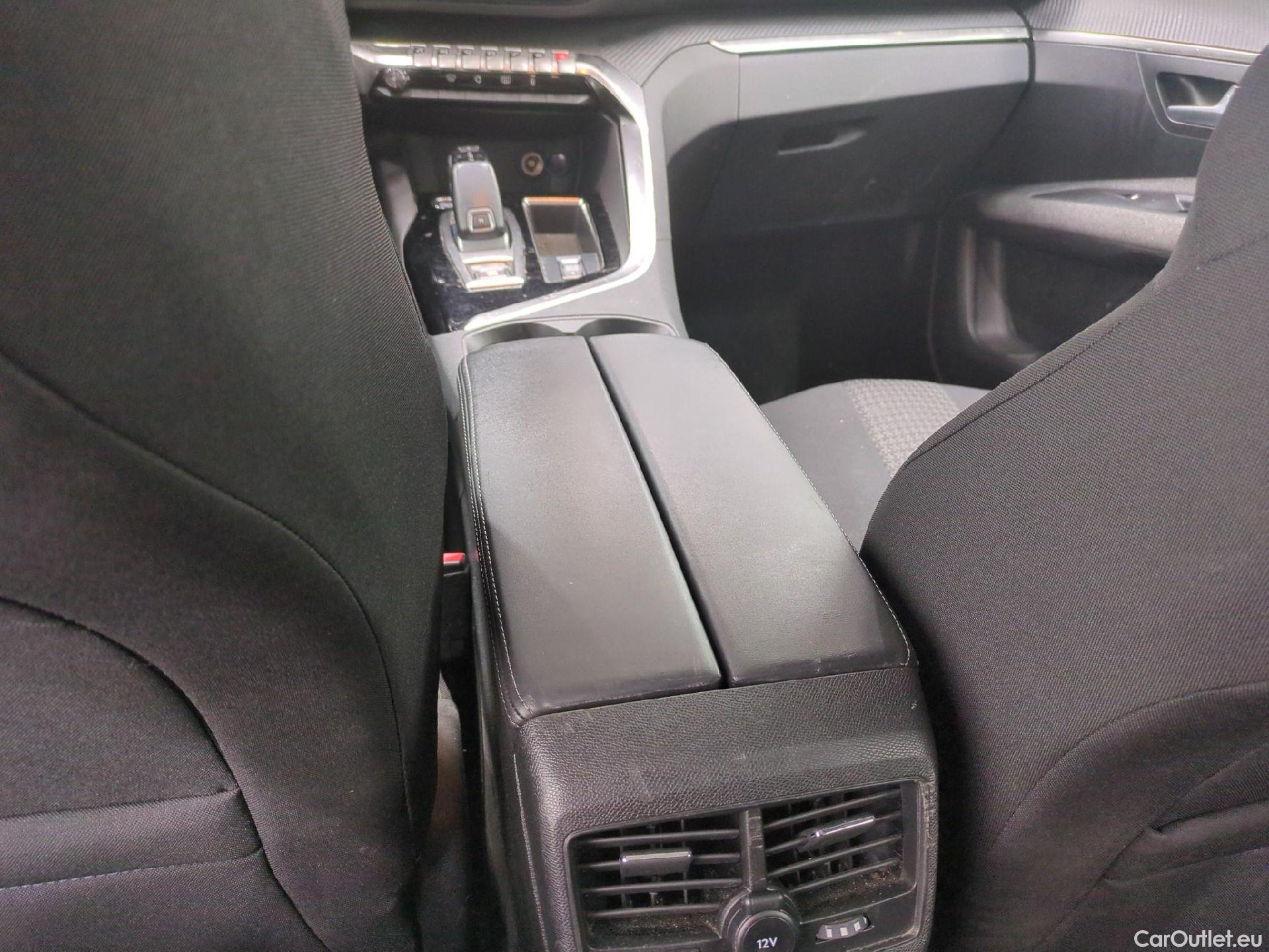  Peugeot  3008  Active Pack 1.5 HDi 130CV BVA8 E6d #20