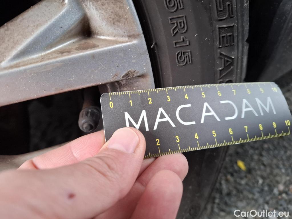  Fiat  500 FIAT   2015  3P  Berline Hybrid 10 BSG 70 ch Dolcevita #28