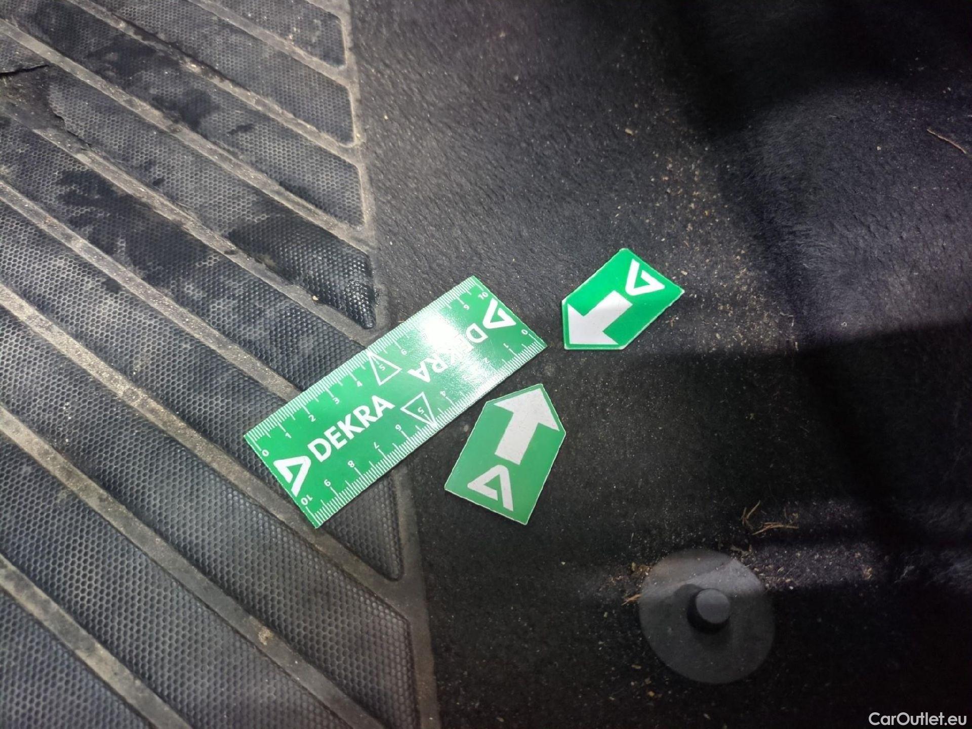  Peugeot  3008  Active Pack 1.5 HDi 130CV BVA8 E6d #13