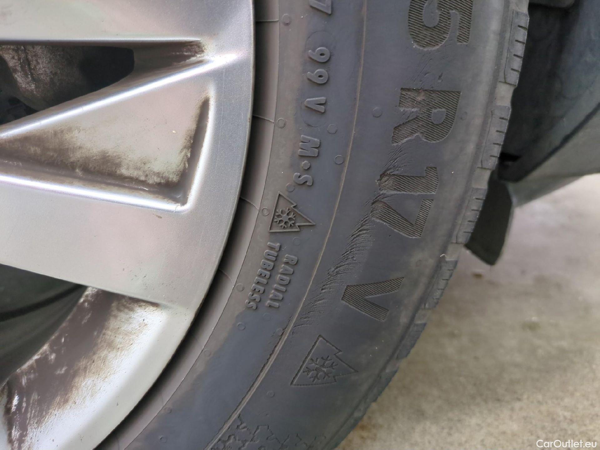  Peugeot  3008  Active Pack 1.5 HDi 130CV BVA8 E6d #34