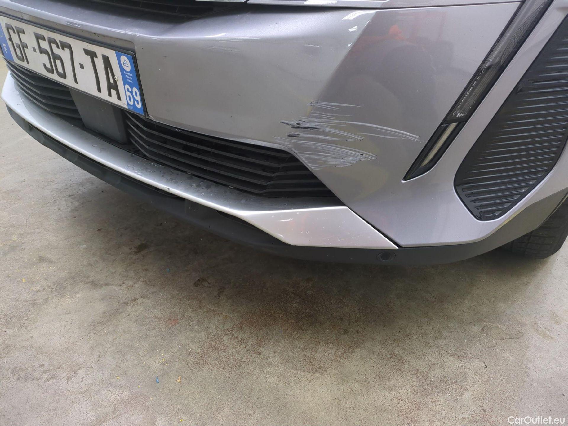  Peugeot  3008  Active Pack 1.5 HDi 130CV BVA8 E6d #48