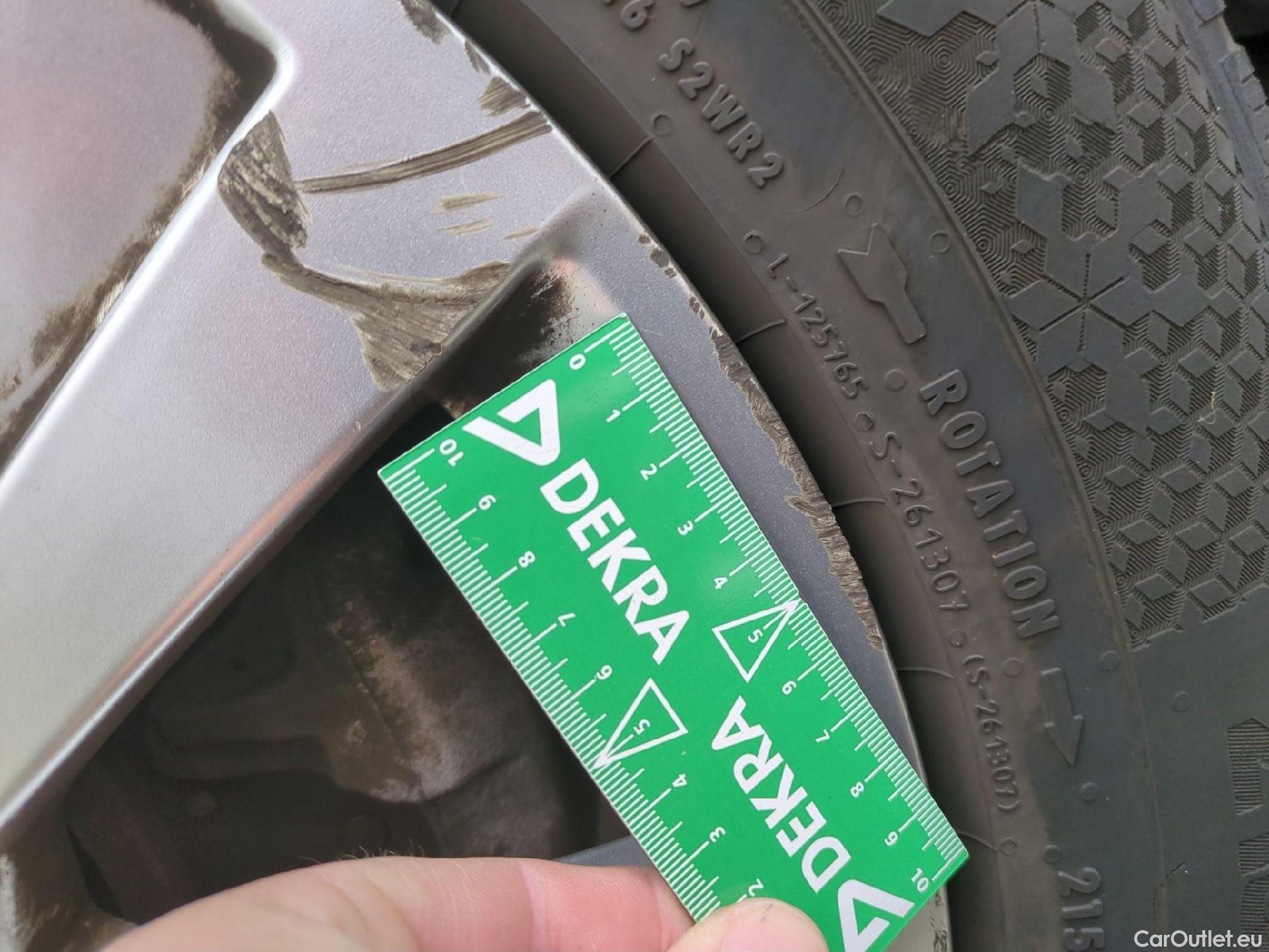  Peugeot  3008  Active Pack 1.5 HDi 130CV BVA8 E6d #41