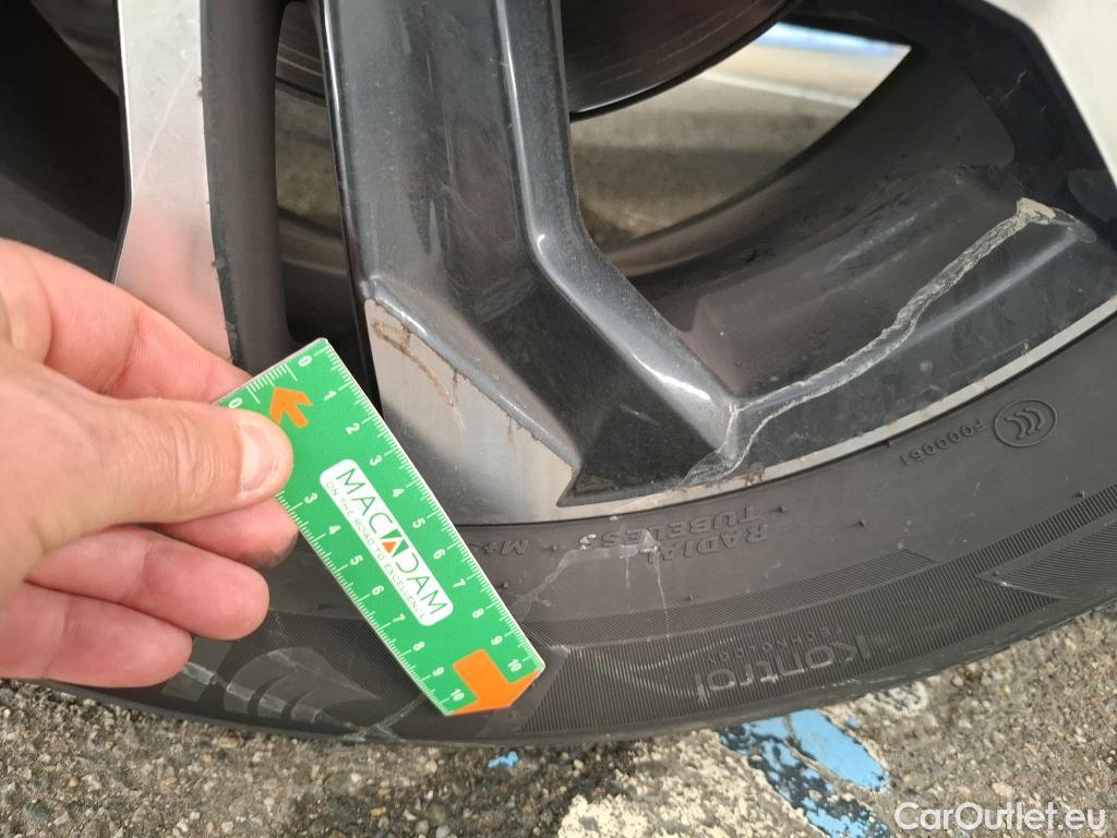  Peugeot  2008  Allure Business 1.2 PureTech 130CV BVA8 E6d #19