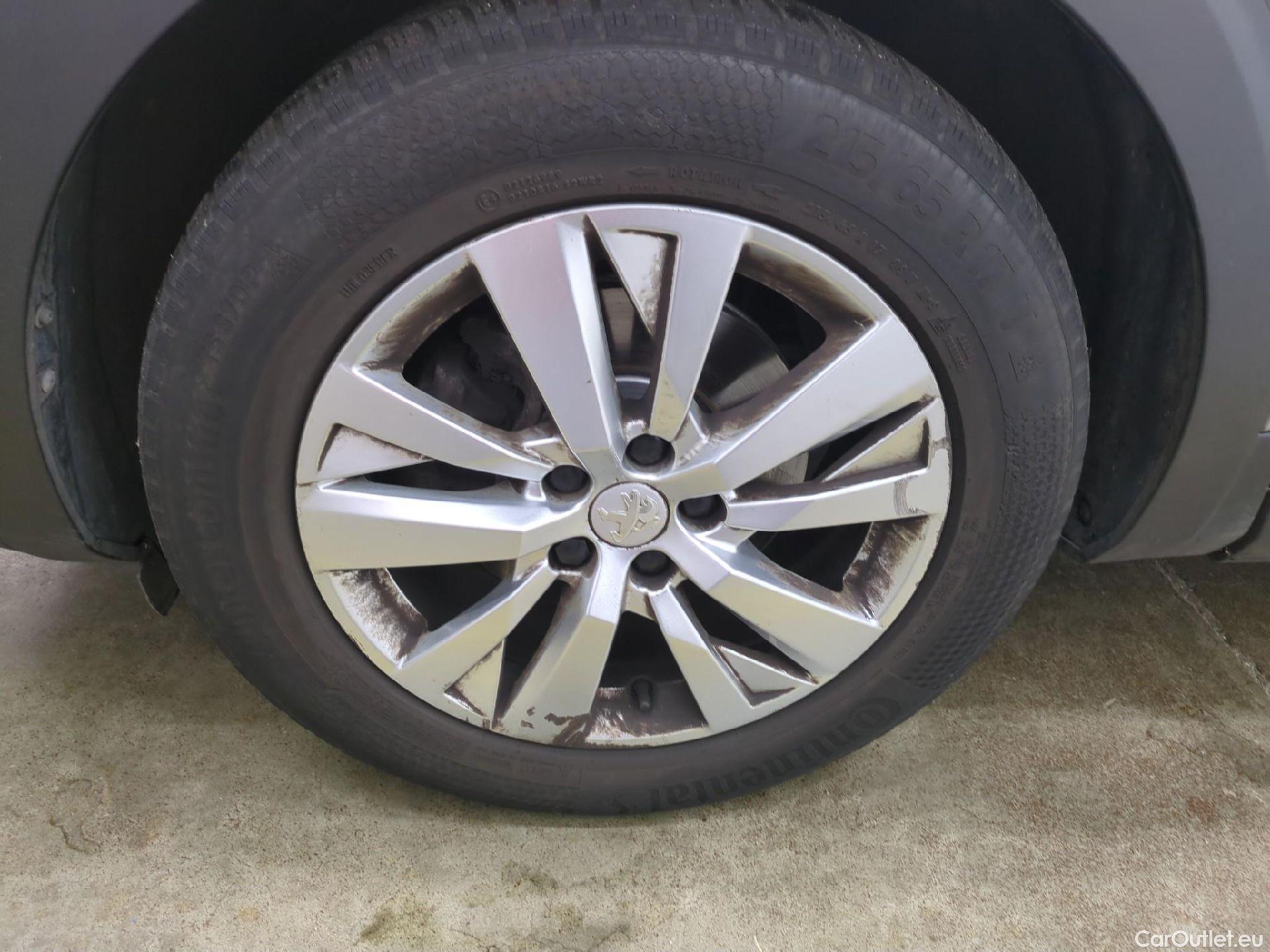  Peugeot  3008  Active Pack 1.5 HDi 130CV BVA8 E6d #2