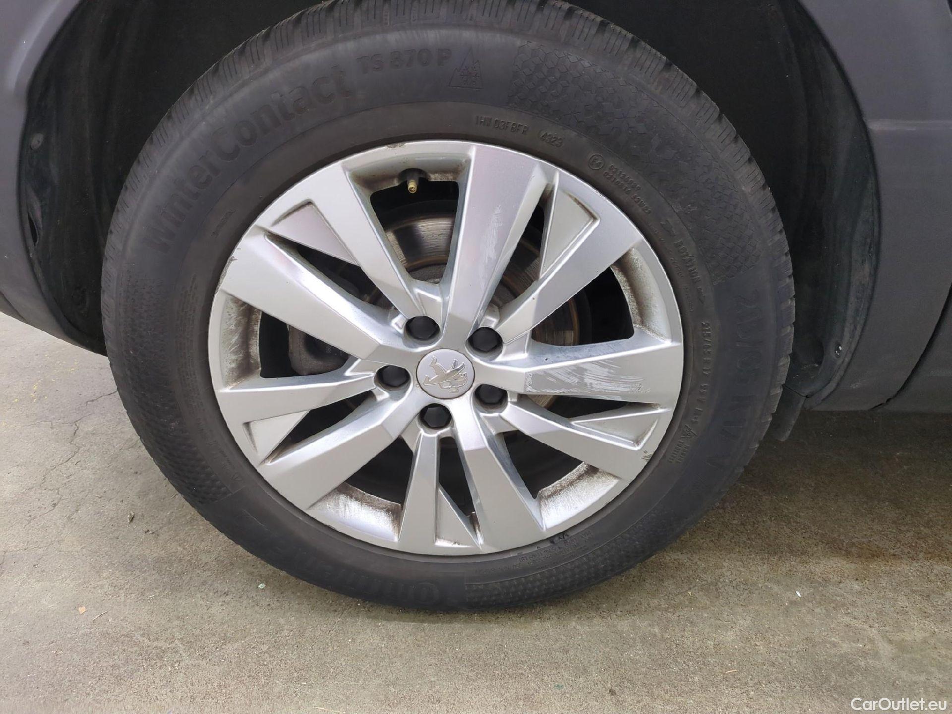  Peugeot  3008  Active Pack 1.5 HDi 130CV BVA8 E6d #26