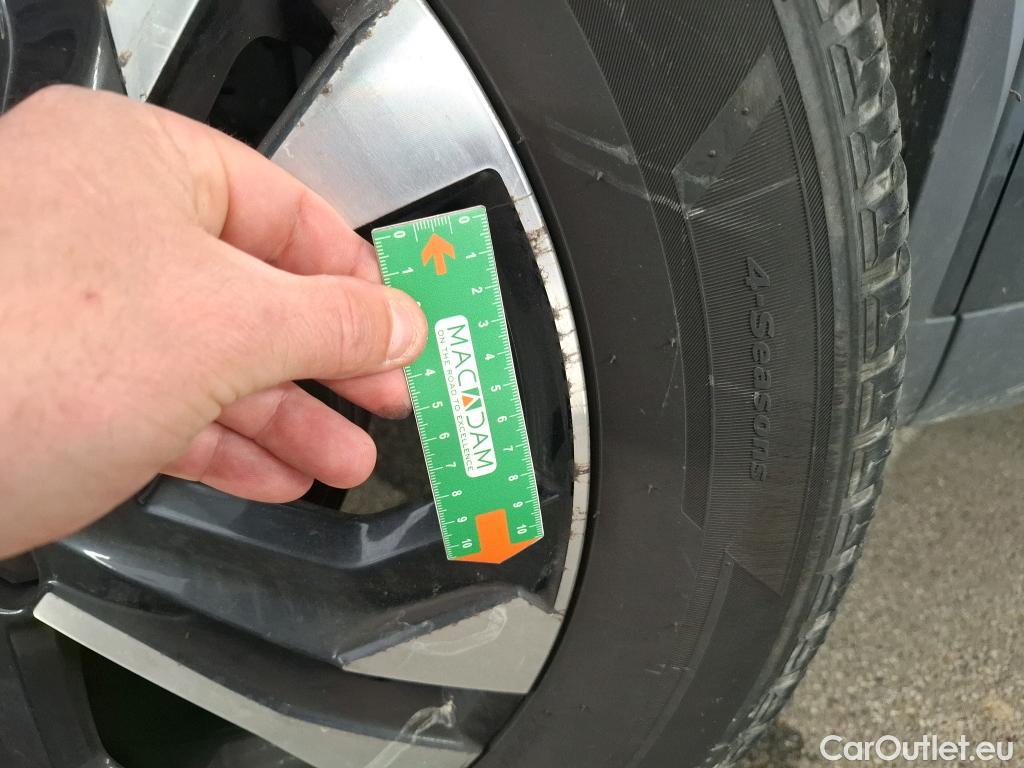  Peugeot  2008  Allure Business 1.2 PureTech 130CV BVA8 E6d #18