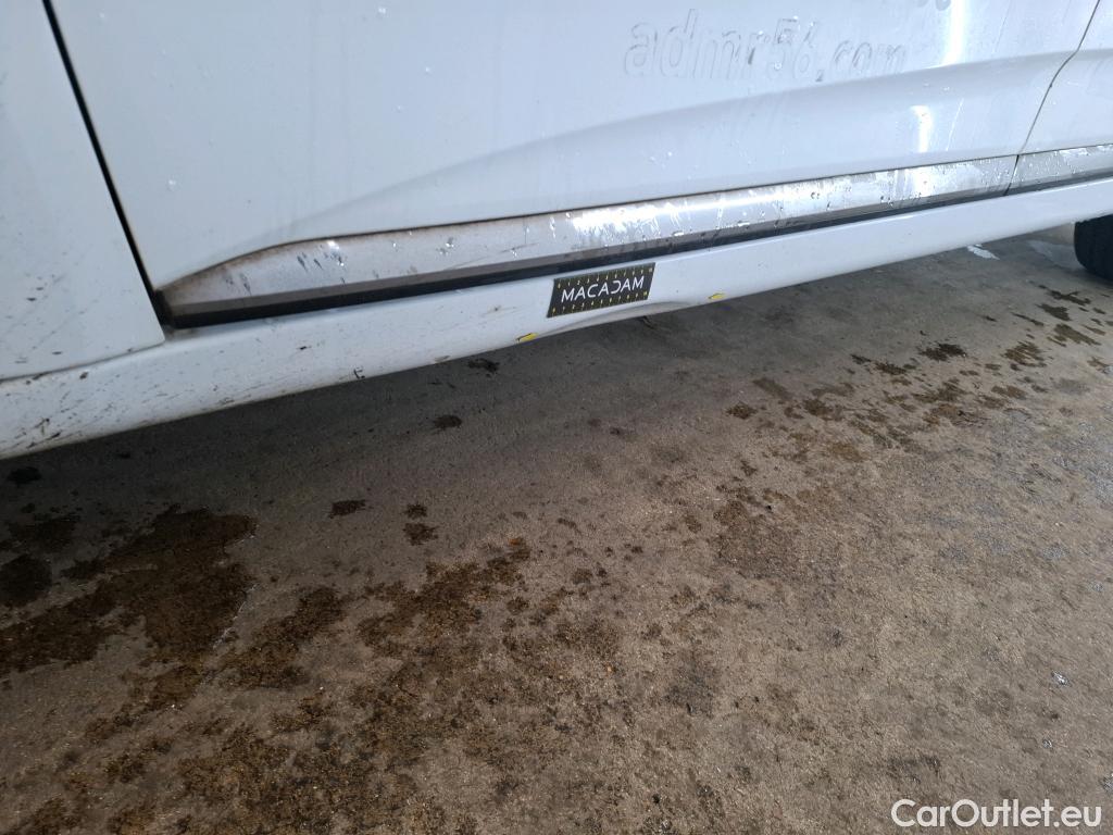  Renault  Clio RENAULT  / 2019 / 5P / Berline Business SCe 65 #1