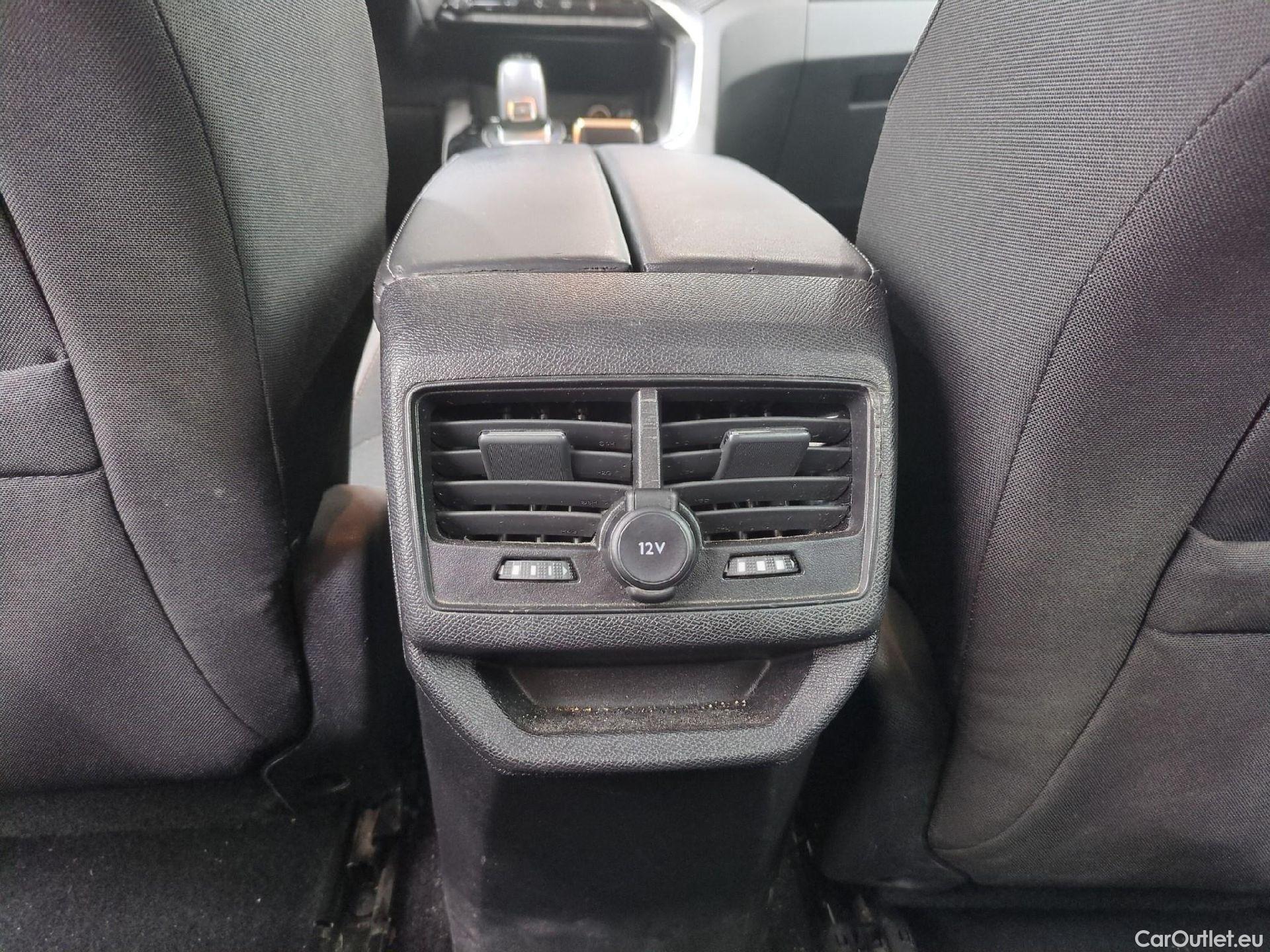  Peugeot  3008  Active Pack 1.5 HDi 130CV BVA8 E6d #16