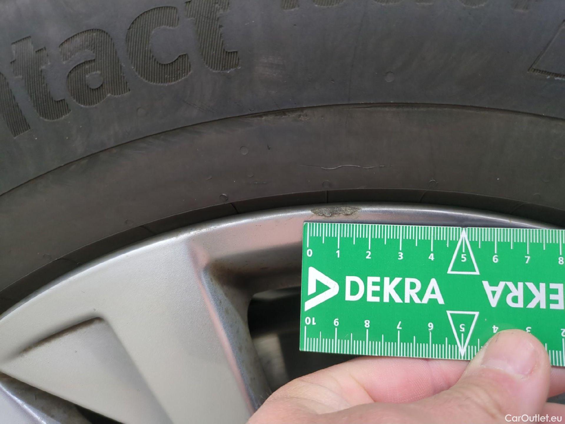  Peugeot  3008  Active Pack 1.5 HDi 130CV BVA8 E6d #31