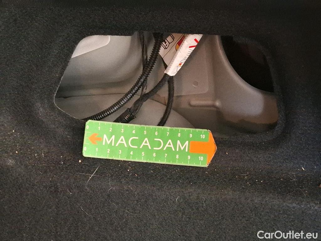  Opel  Corsa  F Elegance Business 1.2 Turbo 100CV BVM6 E6d #36