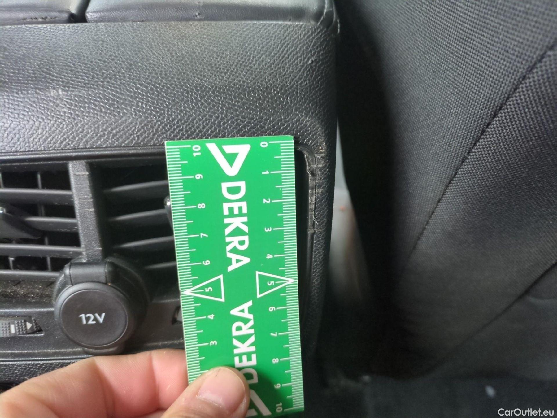  Peugeot  3008  Active Pack 1.5 HDi 130CV BVA8 E6d #15