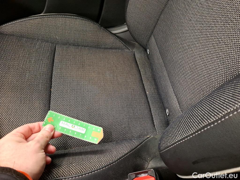  Renault  Captur RENAULT  / 2019 / 5P / SUV Intens E-Tech hybride recharg 160 - 21 #19